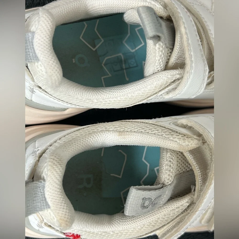 Size 13K Kids - On THE ROGER Kids - White / Glacier - EUC - Picture 9 of 10